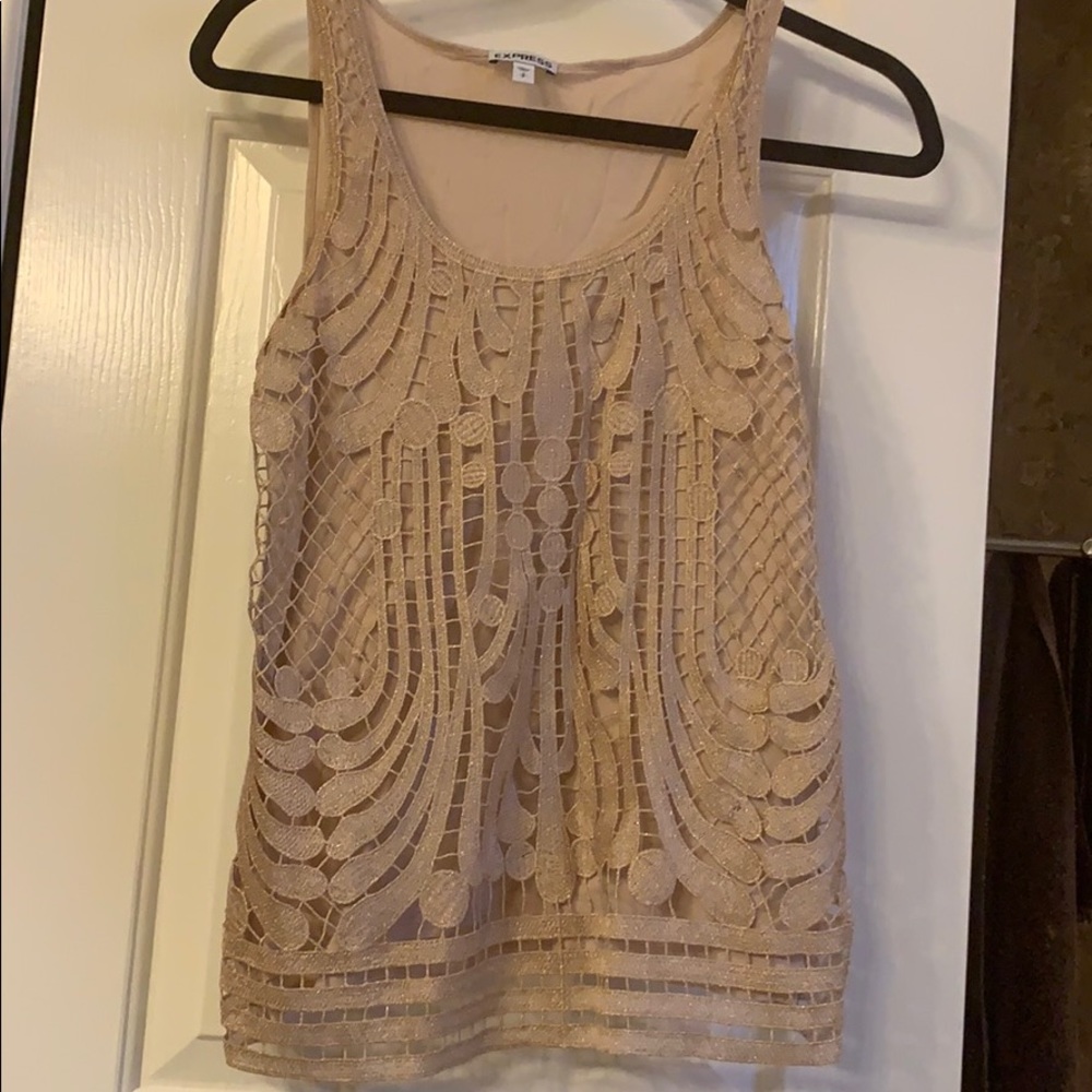 Sleeveless tank